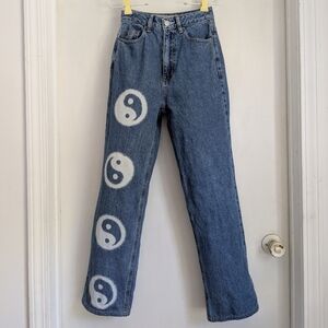 PacSun "90's Boyfriend" Blue Straight Leg Jeans with Yin Yang Pattern  Size 23